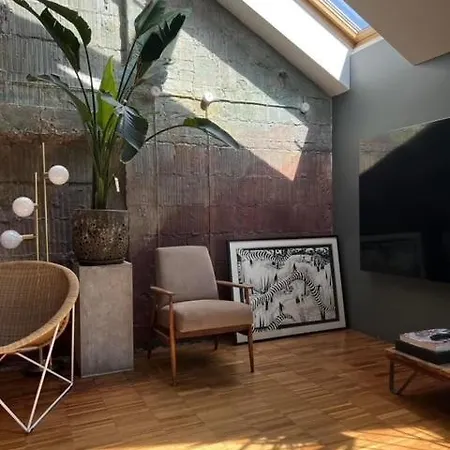 Centrum 120 M * 华沙